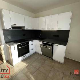 Foto inzerátu Pronájem bytu 3+1 72 m², Razová