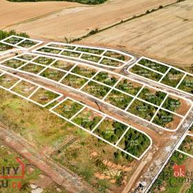 Foto inzerátu Prodej stavebního pozemku 653 m², Ostrov