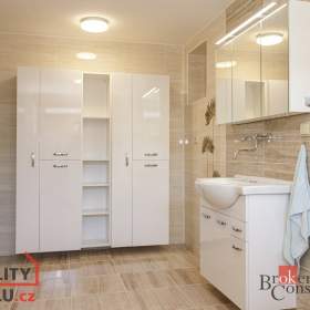 Foto inzerátu Prodej rodinného domu 252 m², Holasovice