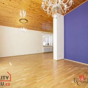 Foto inzerátu Prodej rodinného domu 252 m², Holasovice