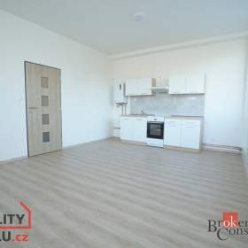 Foto inzerátu Pronájem bytu 1+kk 34 m², Mlékojedy