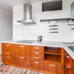 Pronájem bytu 2+1 58 m², Třeboň / 19615477