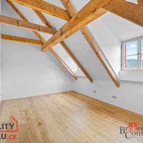 Foto inzerátu Prodej bytu 4+kk 110 m², Jince