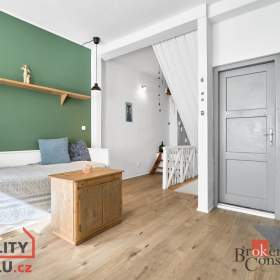 Foto inzerátu Prodej rodinného domu 100 m², Ostrov