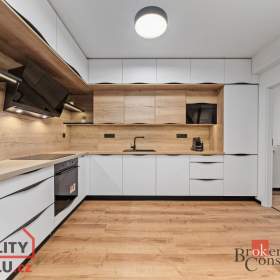 Pronájem rodinného domu 105 m², Jičín / 19619296