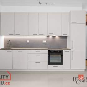 Fotka k inzerátu Pronájem bytu 1+kk 41 m², Hradec Králové / 18985114