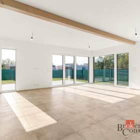 Foto inzerátu Prodej rodinného domu 160 m², Milovice