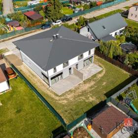 Foto inzerátu Prodej rodinného domu 160 m², Milovice