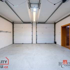 Foto inzerátu Pronájem vily 369 m², Dolní Břežany