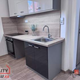 Prodej bytu 2+kk 40 m², Králův Dvůr / 19635305