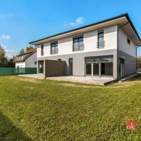 Prodej bytu 5+kk 160 m², Milovice / 19643171