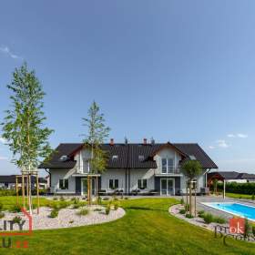 Prodej rodinného domu 392 m², Brandýsek / 19645661