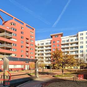 Foto inzerátu Pronájem bytu 1+kk 53 m², Praha