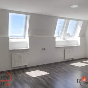 Foto inzerátu Pronájem bytu 1+kk 35 m², Žebrák