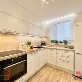 Pronájem bytu 3+1 83 m², Praha / 19655853