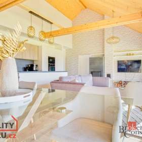 Foto inzerátu Prodej rodinného domu 204 m², Jílovice