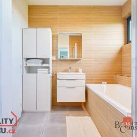 Foto inzerátu Prodej rodinného domu 204 m², Jílovice