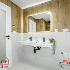 Foto inzerátu Prodej vily 291 m², Praha