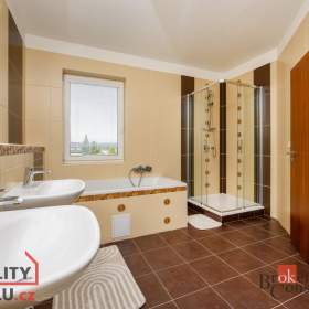 Foto inzerátu Pronájem rodinného domu 232 m², Plzeň