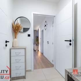 Foto inzerátu Pronájem bytu 2+kk 41 m², Praha