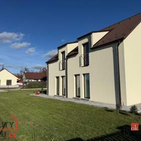 Fotka k inzerátu Prodej rodinného domu 202 m², Stráž nad Nežárkou / 18599536