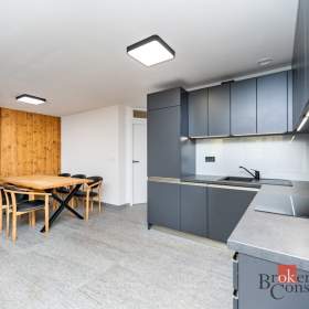 Foto inzerátu Prodej rodinného domu 213 m²