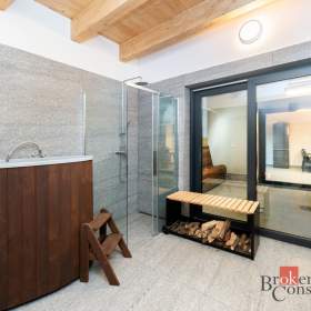 Foto inzerátu Prodej rodinného domu 213 m²