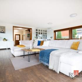 Foto inzerátu Prodej rodinného domu 288 m², Kly
