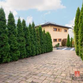 Foto inzerátu Prodej rodinného domu 288 m², Kly