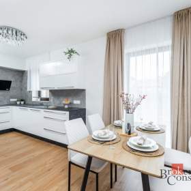 Foto inzerátu Prodej rodinné domy, 170 m² - Ořech