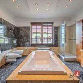 Foto inzerátu Prodej rodinného domu 307 m², Praha