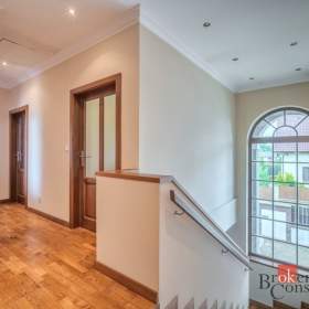 Foto inzerátu Prodej rodinného domu 307 m², Praha