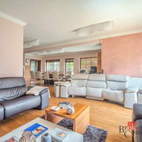 Foto inzerátu Prodej rodinného domu 307 m², Praha