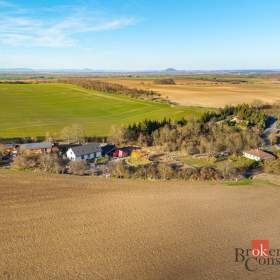 Foto inzerátu Prodej stavebního pozemku 1 328 m², Zvoleněves