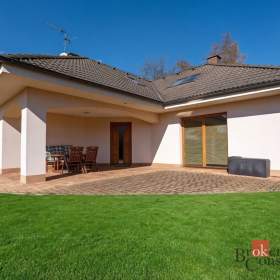 Foto inzerátu Prodej rodinného domu 260 m², Benešov