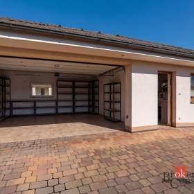 Foto inzerátu Prodej rodinného domu 260 m², Benešov