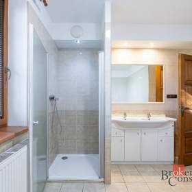 Foto inzerátu Prodej rodinného domu 260 m², Benešov