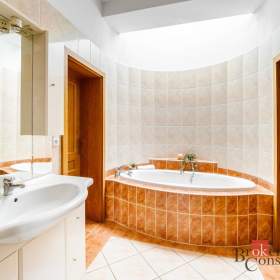 Foto inzerátu Prodej rodinného domu 230 m², Srubec