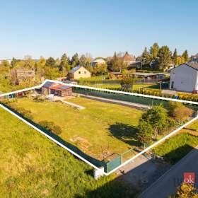 Foto inzerátu Prodej stavebního pozemku 1 271 m², Ohrazenice