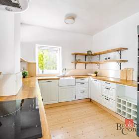 Foto inzerátu Prodej rodinného domu 207 m², Babice