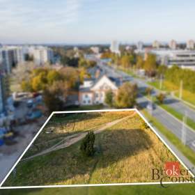 Pronájem komerčního pozemku 1 698 m², Hradec Králové / 19850102