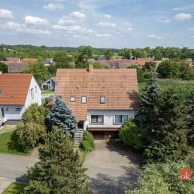 Foto inzerátu Prodej rodinného domu 402 m², Hodonice