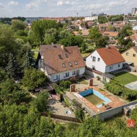 Foto inzerátu Prodej rodinného domu 402 m², Hodonice
