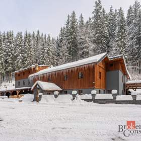 Foto inzerátu Prodej nemovitosti pro ubytování 650 m², Strážné