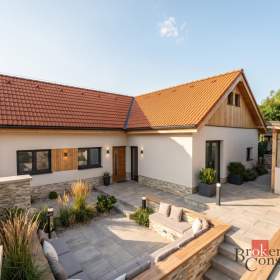 Foto inzerátu Prodej rodinného domu 140 m², Pchery