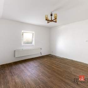 Foto inzerátu Prodej rodinného domu 140 m², Pchery
