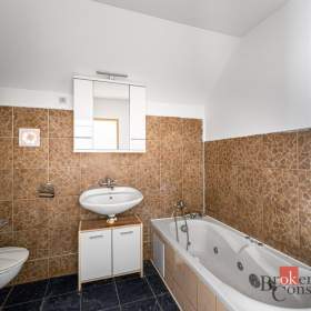 Foto inzerátu Prodej rodinného domu 140 m², Pchery