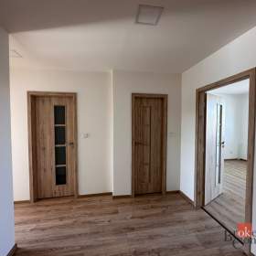 Foto inzerátu Pronájem bytu 3+1 72 m², Razová