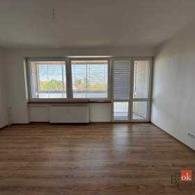 Foto inzerátu Pronájem bytu 3+1 72 m², Razová