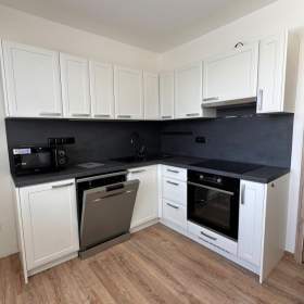 Foto inzerátu Pronájem bytu 3+1 72 m², Razová